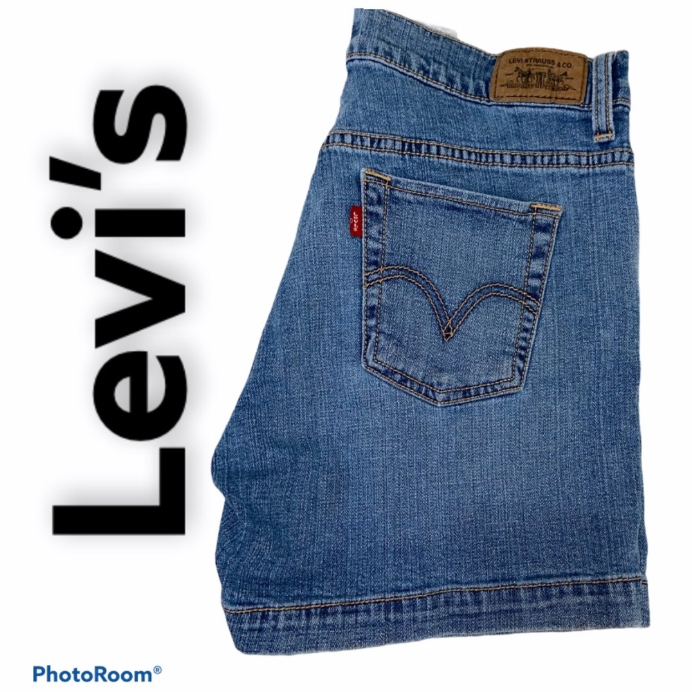 Levi’s 515 Shorts Sz 4 Medium Wash